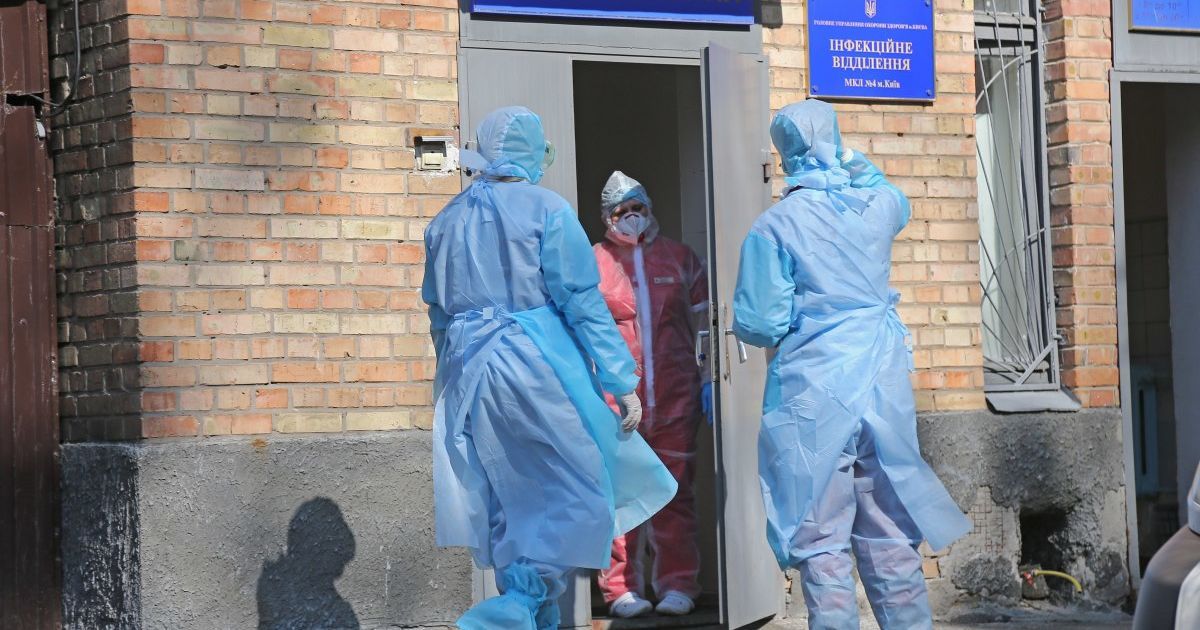 На Прикарпатті пояснили, чому регіон займає лідерство в Україні за смертністю заражених коронавірусом