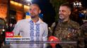 Новости Украины: спасенные бойцы сделали сюрприз "окопному хирургу" и встретились с ним