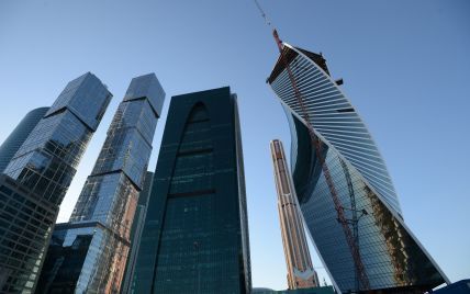У московському бізнес-центрі з сотого поверху випав чоловік