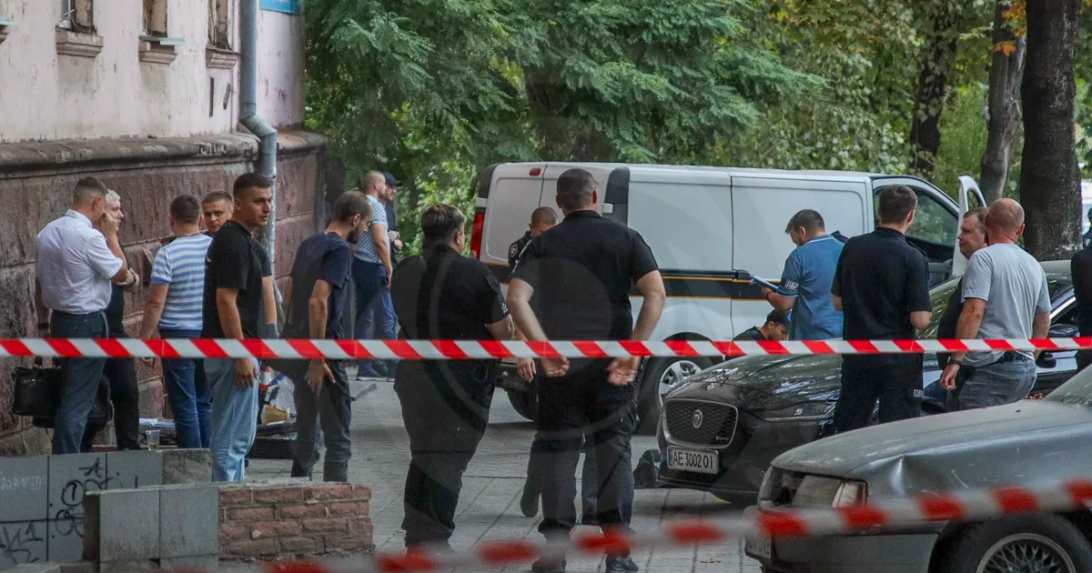Смертельна стрілянина у Дніпрі: жінці, яка опиралася поліцейській, повідомили про підозру