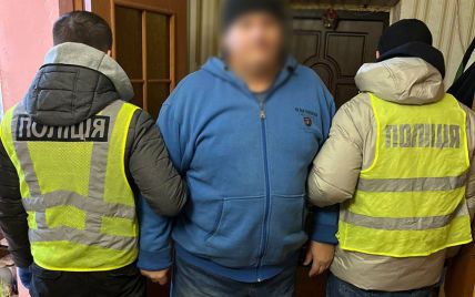 В Києві двоє злочинців напали біля під'їзду на чоловіка та вкрали у нього два мільйони гривень (фото)