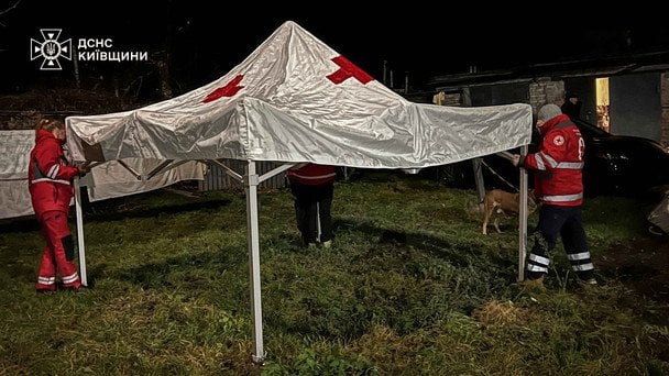 Наслідки нічної атаки на Київщину / © ДСНС