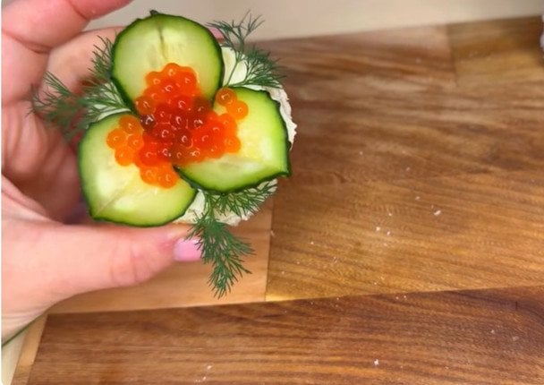 Канапка «пелюстка”// фото: @beautiful_at_home