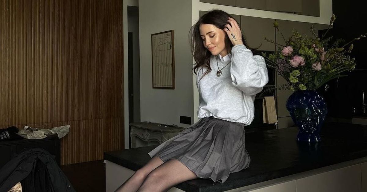 Әйелдің кискасының жақыннан түсірілген фотосы