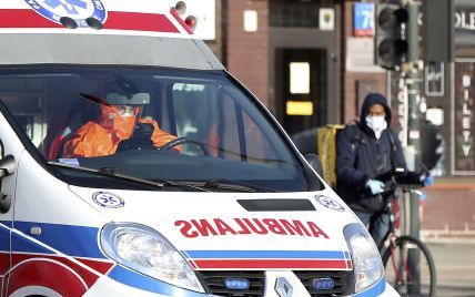 У Польщі щоденна кількість смертей від коронавірусу у чотири рази перевищила показники першої хвилі