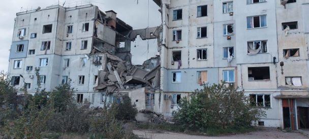 Наслідки удару по Херсонщині авіабомбами / © Голова Херсонської ОВА Олександр Прокудін.