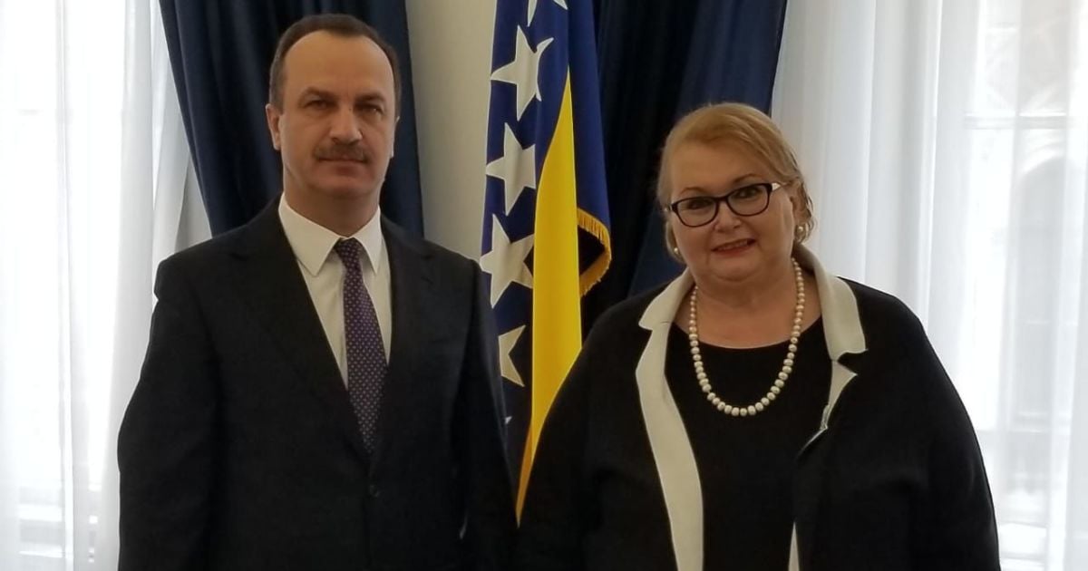 Посол України зустрівся з генпрокуроркою і очільницею МЗС Боснії через ікону, яку дарували Лаврову