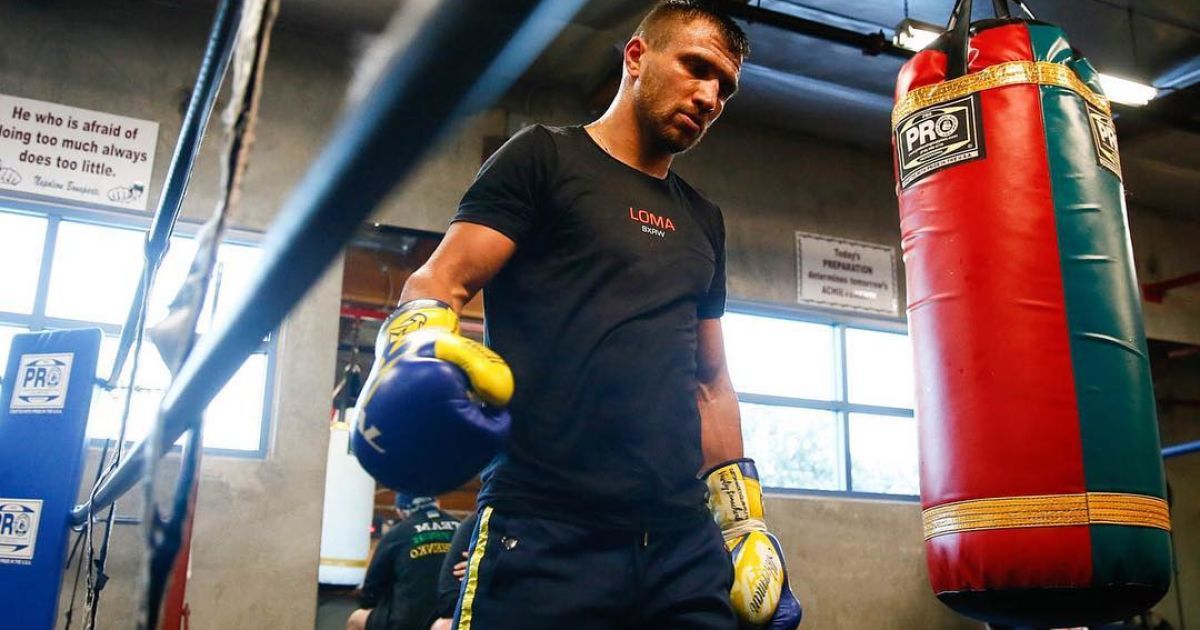 Букмекери назвали фаворита бою між Ломаченком та Педрасою