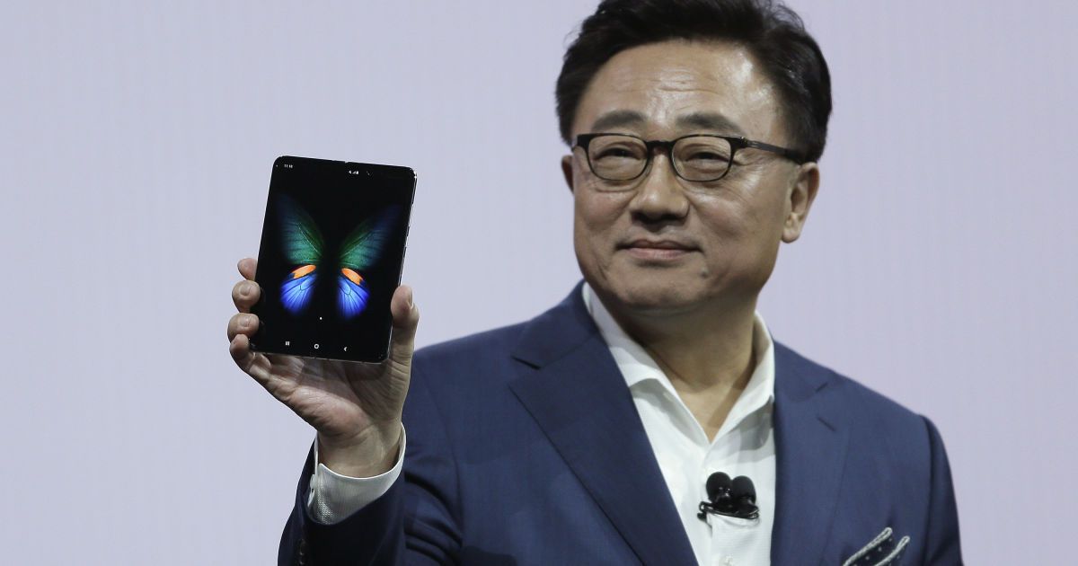 Революція від Samsung: компанія представила смартфони з терабайтом пам'яті та екраном, що гнеться