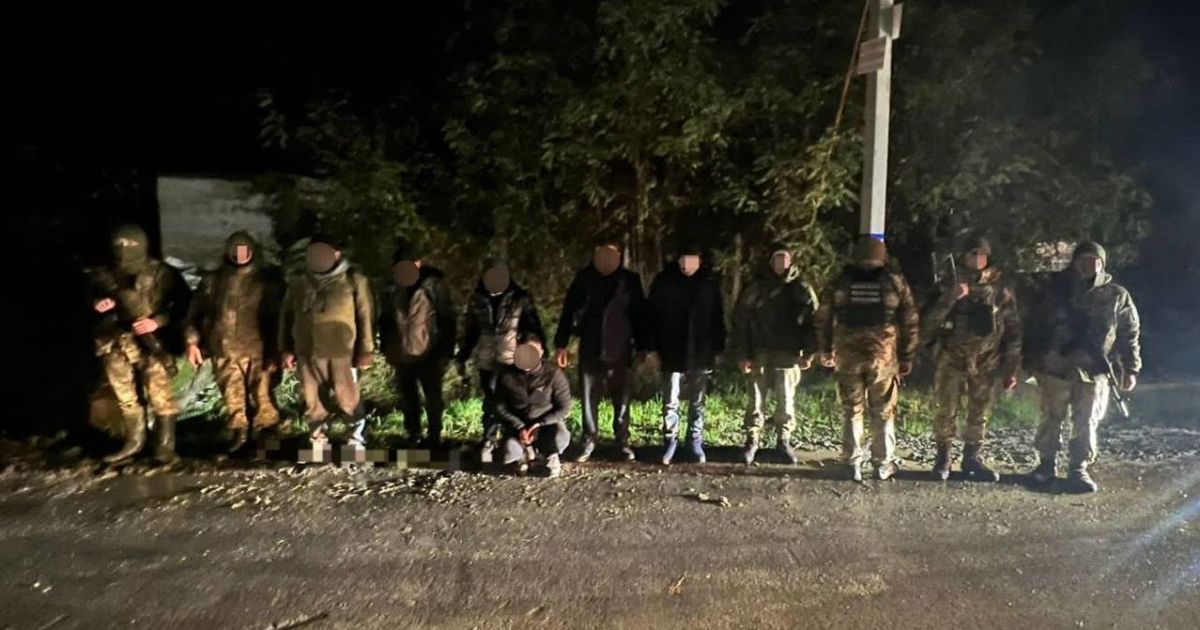 Група ухилянтів, яку спіймали на кордоні зі Словаччиною