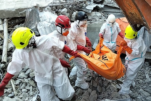 Обвал школи в Індонезії. / © Associated Press