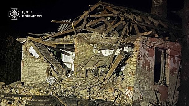Наслідки нічної атаки на Київщину / © ДСНС