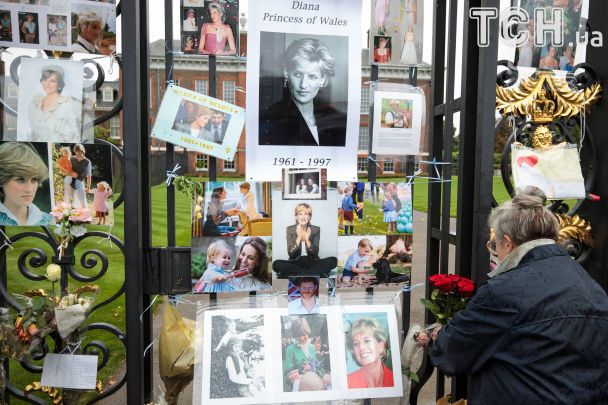 Принци Вільям та Гаррі вшанували пам`ять принцеси Діани / © Getty Images