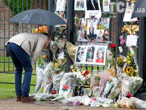 Принци Вільям та Гаррі вшанували пам`ять принцеси Діани / © Getty Images