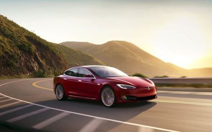 Tesla откажется от самых доступных версий Model S