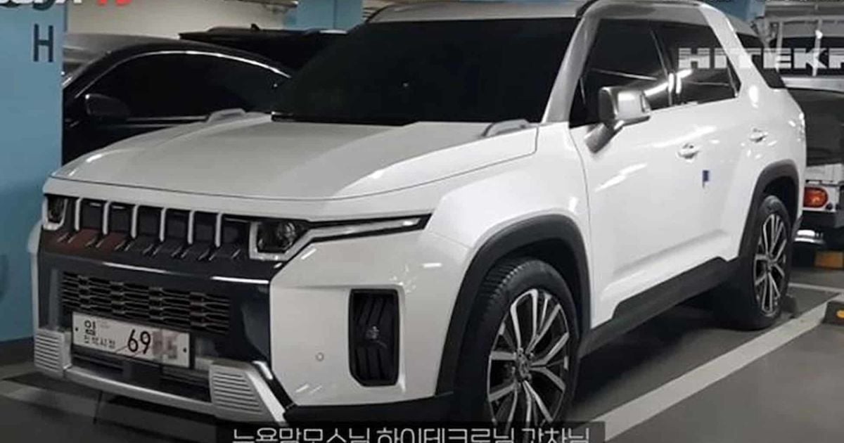 Шпионы "поймали" новый электрический кроссовер SsangYong без камуфляжа