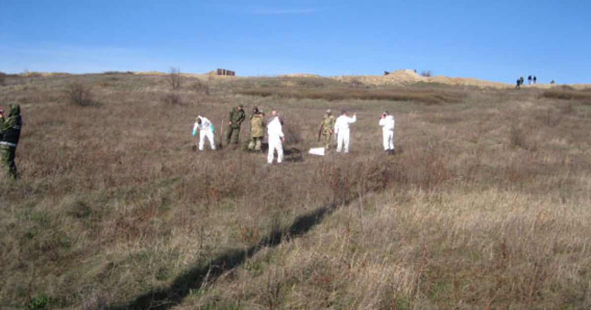 На Донбасі знайшли щонайменше 12 стихійних поховань людей