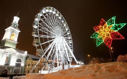 Ковзанка, атракціони та ярмарки: у Києві на Контрактовій площі відкриється святкова локація "Різдво на Подолі"