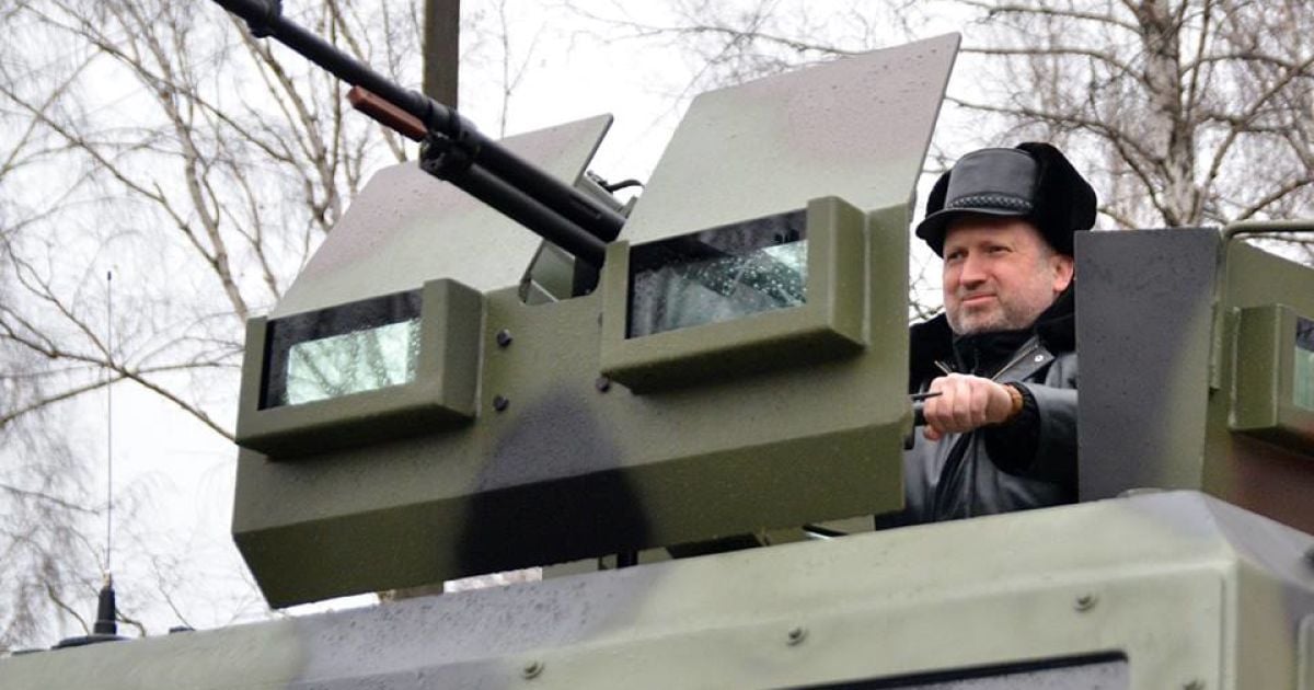 Турчинов пропонує відправляти корупціонерів воювати в зону АТО