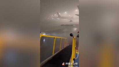 Найпотужніший цього року тайфун в Азії пронісся на півдні Китаю