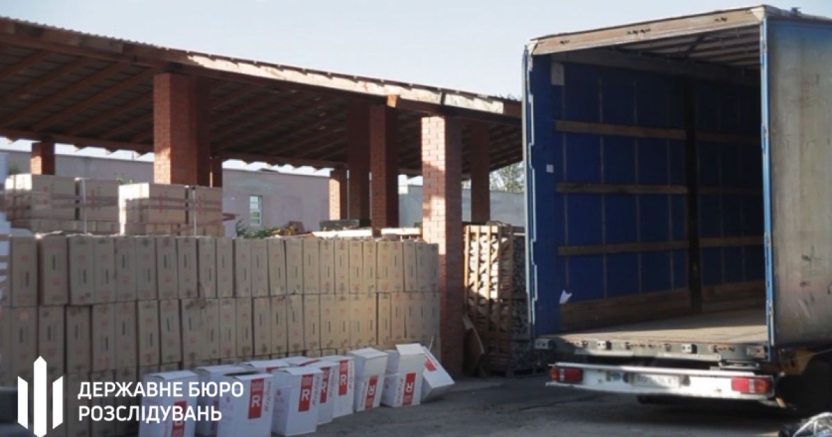 На Закарпатье изъяли крупнейшую в истории Украины партию контрабандных сигарет. Бизнес "крышевали" правоохранители