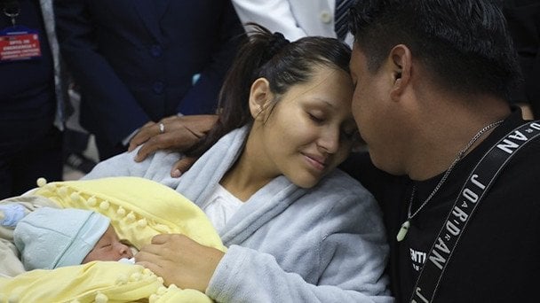 Мама з коханим та малюком / © Jam Press