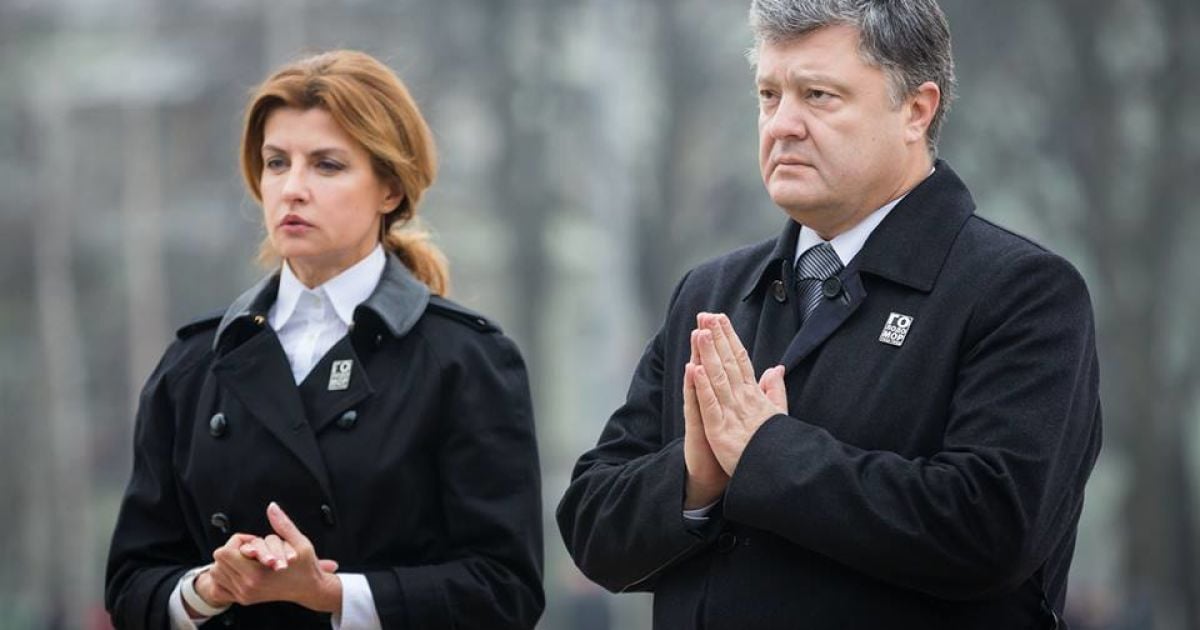 Петр и Марина Порошенко поминают жертв Голодомора / © Facebook / Петр Порошенко
