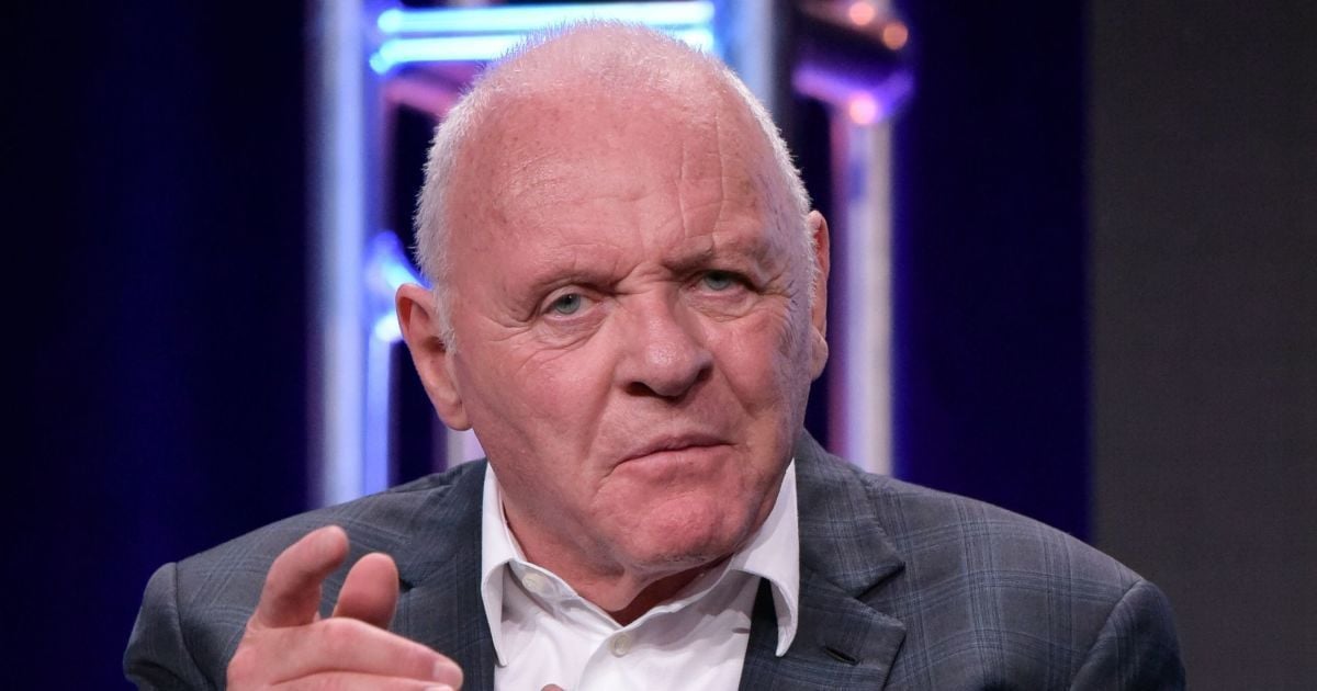 82-летний Энтони Хопкинс насмешил забавным озорным танцем в рамках челленджа