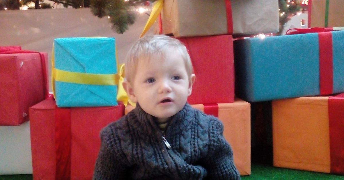 Чтобы преодолеть ДЦП, Кирюшке нужна усиленная реабилитация