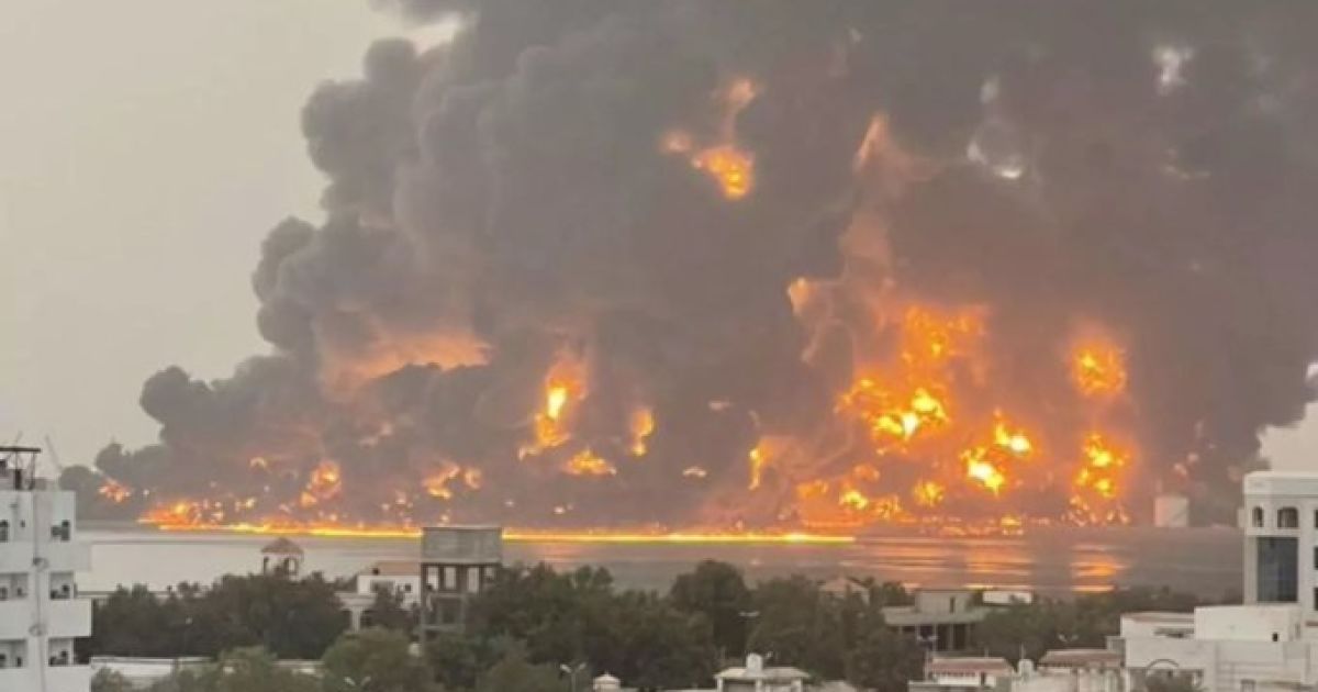 Израиль нанес авиаудар по йеменскому порту Ходейда