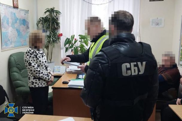 В Украину завезли фальсифицированных лекарств на 30 миллионов: чиновнице Гослекслужбы выдвинули подозрение
