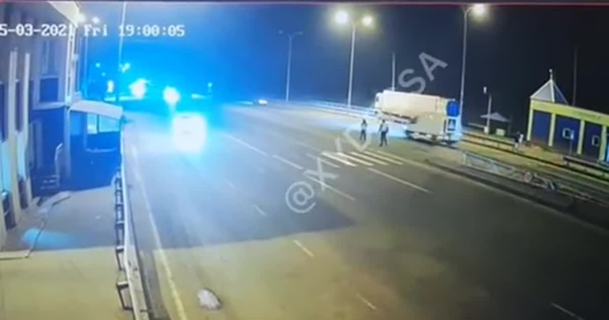 У Мережі оприлюднили відео моменту смертельної ДТП з патрульним авто в Одеській області