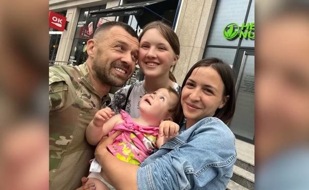 Андрей Онистрат с семьей