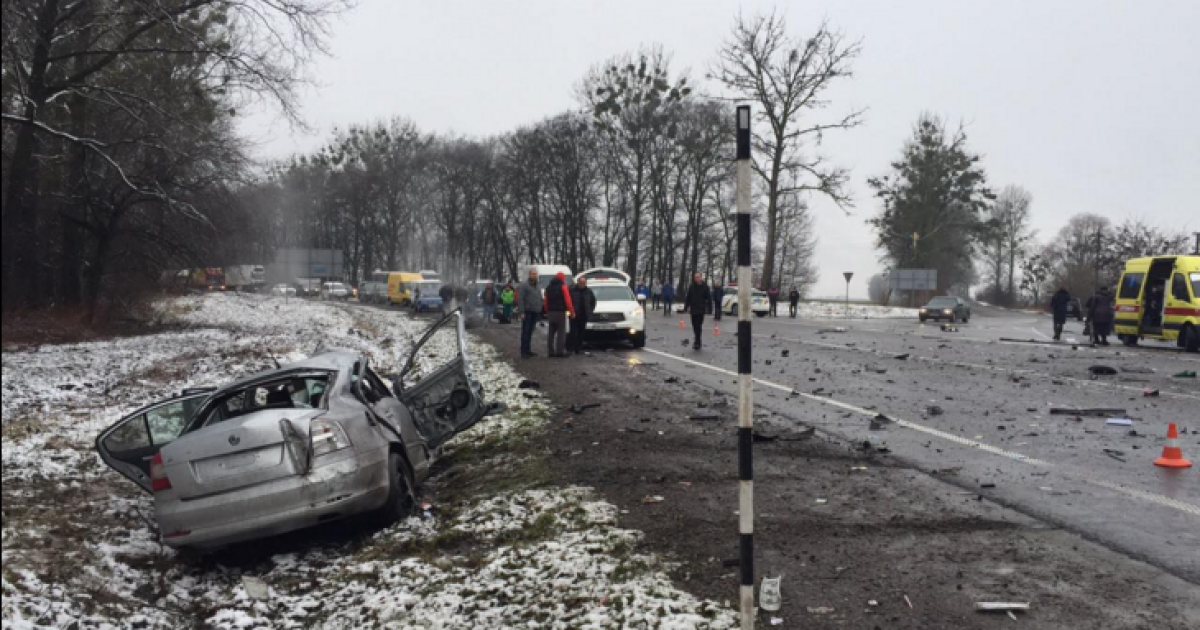 Под Львовом в жутком ДТП погибли два человека