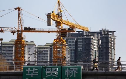 У Китаї на будівлю обвалився 100-тонний кран, є жертви