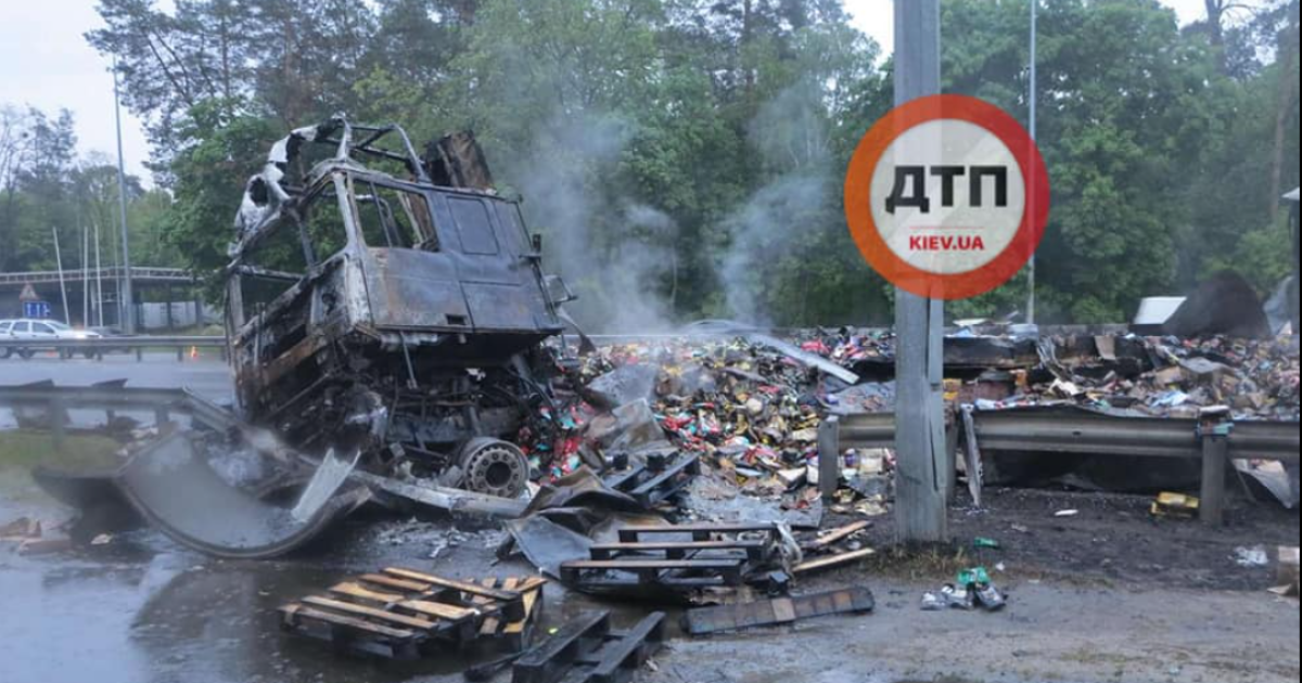 Смертрельна ДТП під Києвом з трьома жертвами / © Киев Оперативный