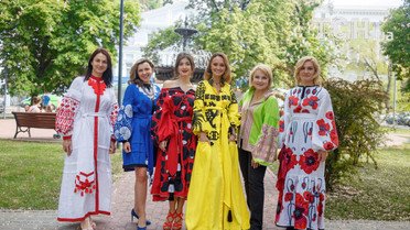 Депутатки у вишиванках. До сюжету Счастливої_13 / © ТСН.ua