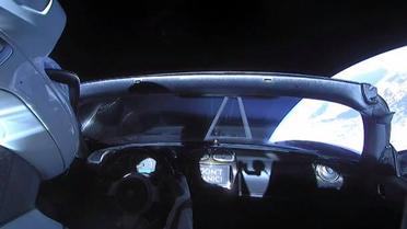 Tesla Roadster, Space X_1 / © Dorje Batuu / Facebook