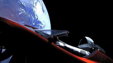 Tesla Roadster, Space X_2 / © Dorje Batuu / Facebook