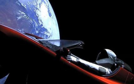 Ученые рассказали, как космическая среда размозжит запущенную в космос Tesla