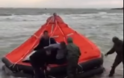 В Сети появилось видео спасательной операции под Одессой