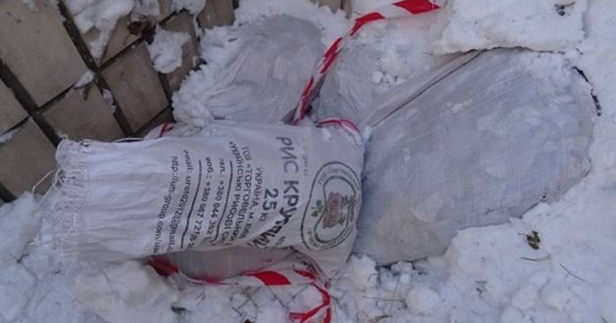 На столичній Оболоні невідомі вбили чоловіка і закидали його сміттям у зруйнованій будівлі _1 / © ГУ НП у г. Киеве