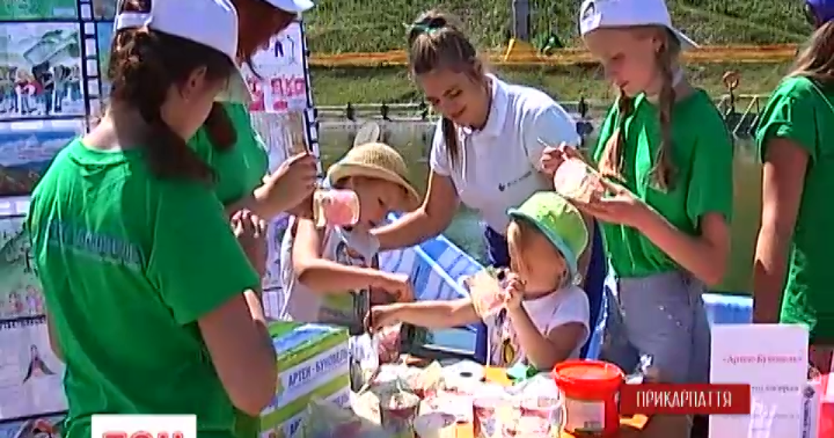 Буковельський "Артек" собрал деньги для воинов АТО