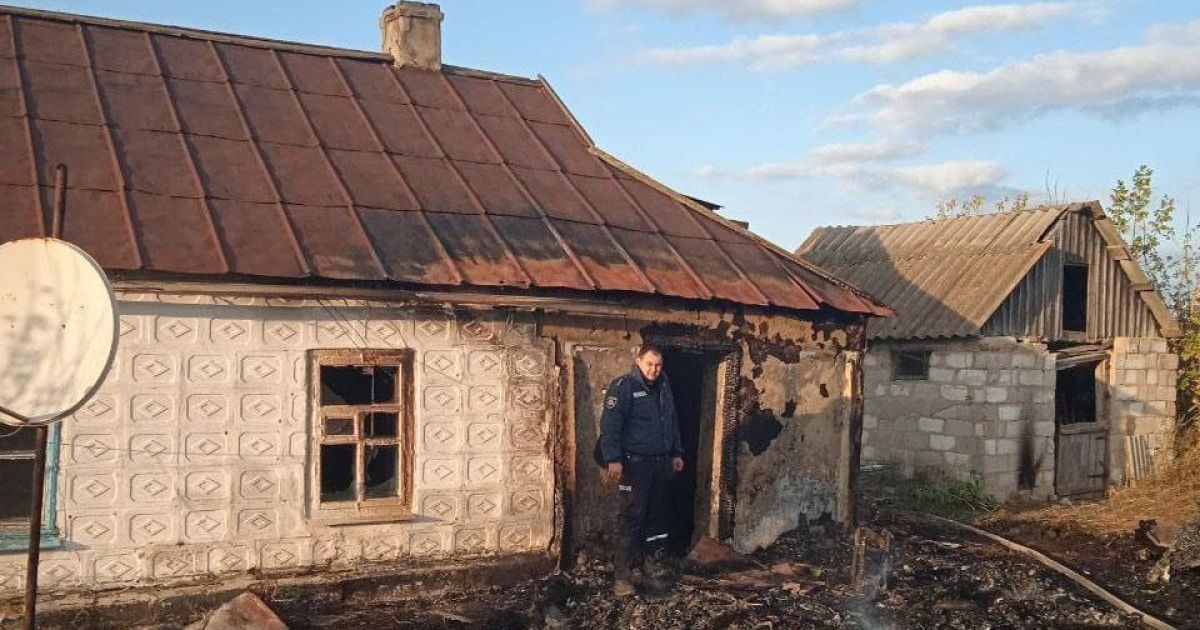 Нашел без сознания на полу: под Днепром полицейский вынес из огня двоих человек