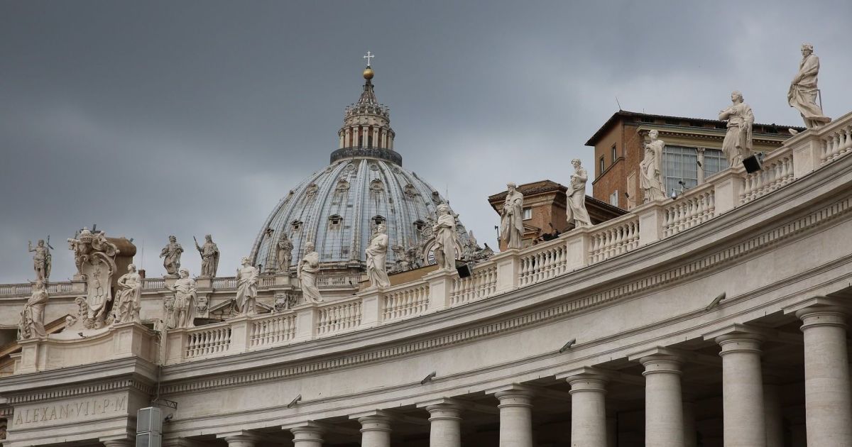 В Ватикане секретаря кардинала застали во время гей-оргии с наркотиками