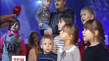 У Жовтневому палаці влаштували благодійну новорічну виставу