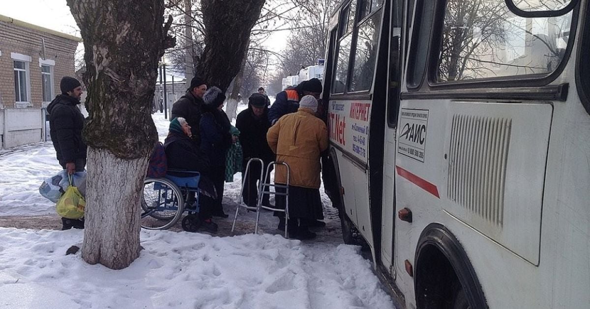 Рятувальники відзвітували про кількість мешканців, евакуйованих із Авдіївки