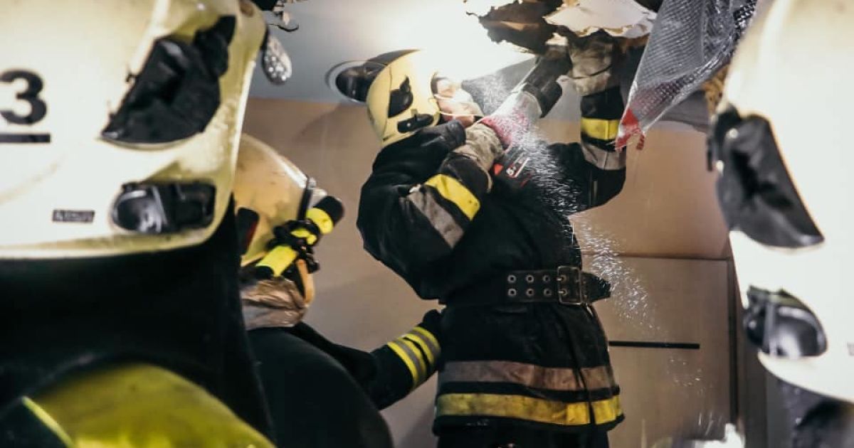 У Києві зайнявся будинок для літніх людей