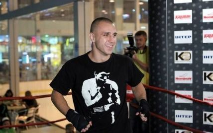 Суперник українського боксера Бурсака травмувався перед чемпіонським боєм