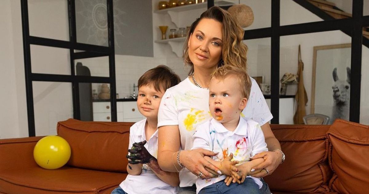 Анна Саліванчук з дітьми